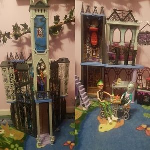Monster High school set plus cafe set